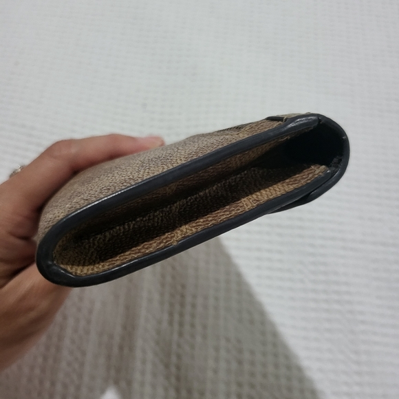 Coach Gold Wallet - Picture 5 of 7